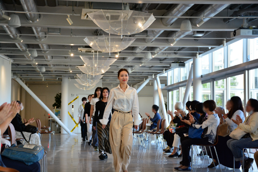 ファッションショー